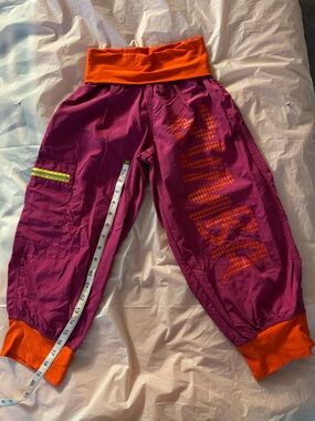 Zumba Fitness Purple Orange Cargo Crop Pants Small Spellout Graphic Workout